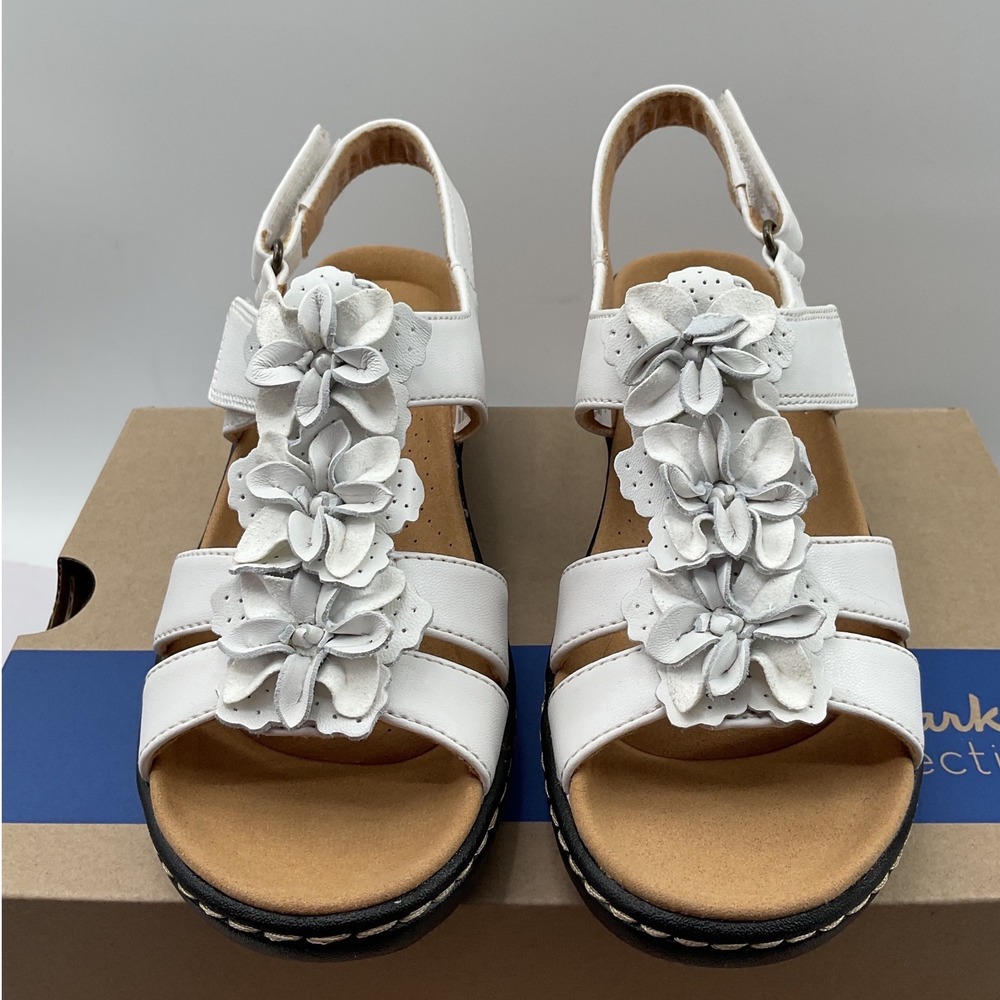 Clarks Collection White Leather Floral Applique Wedge Sandals Womens Comfort